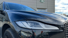 Jaguar F-Pace 2.0 D200 R-Dynamic HSE Black 5dr Auto AWD Diesel Estate